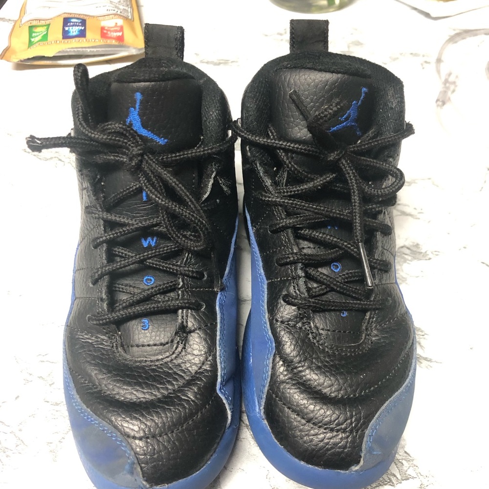 Retro 12 black and blue 13c